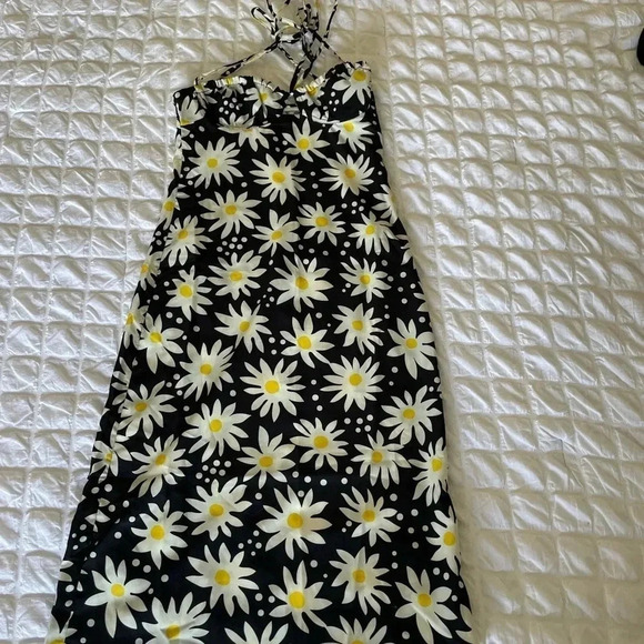 Solid & Striped Lolita dress in graphic daisy - Picture 6 of 12